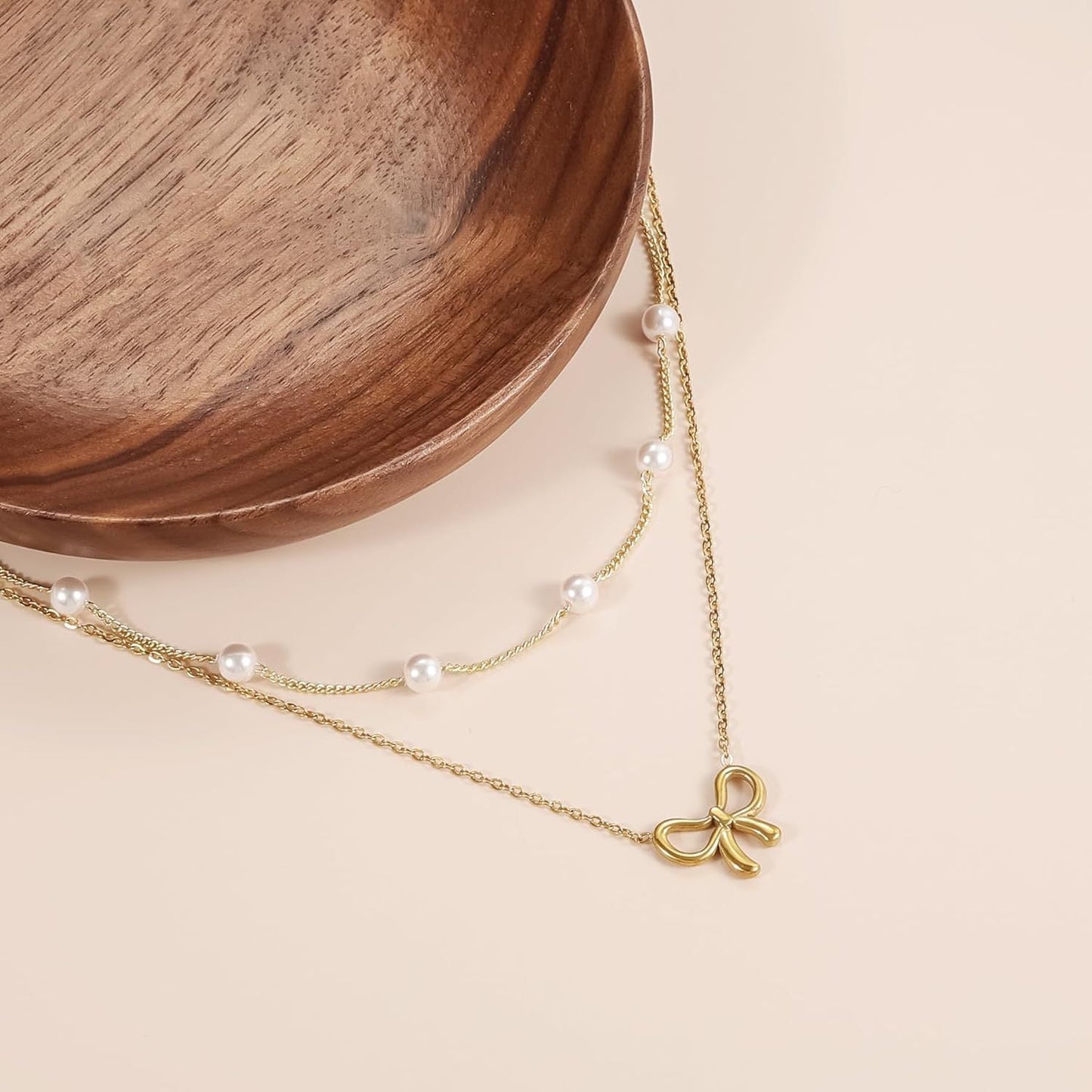 Women's Minimalist & Versatile Pearl Bow Necklace